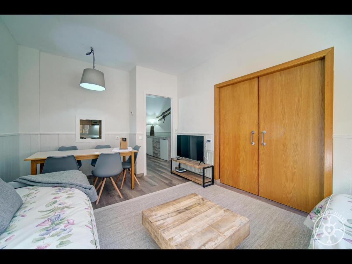 Maladeta De Alma De Nieve Apartment บาเกย์รา-เบเรต ภายนอก รูปภาพ