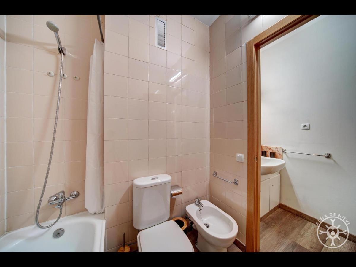 Maladeta De Alma De Nieve Apartment บาเกย์รา-เบเรต ภายนอก รูปภาพ