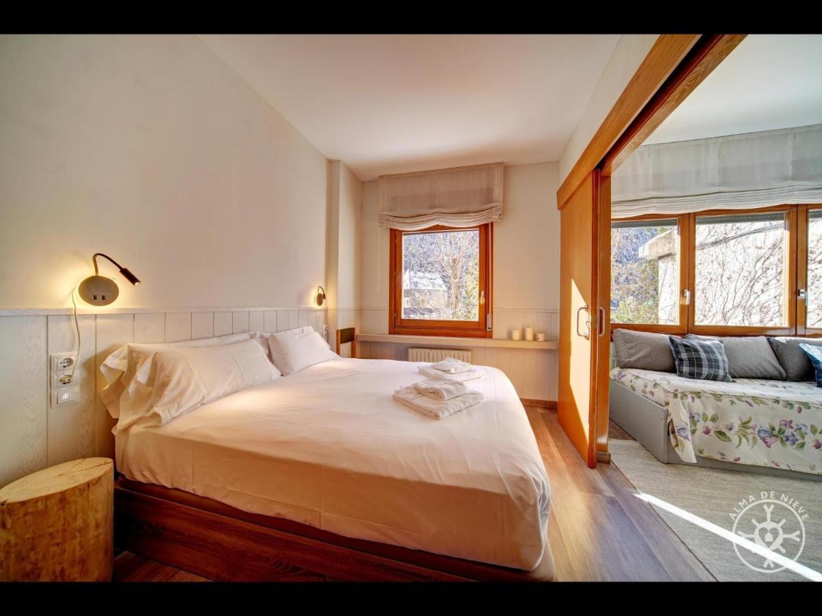 Maladeta De Alma De Nieve Apartment บาเกย์รา-เบเรต ภายนอก รูปภาพ