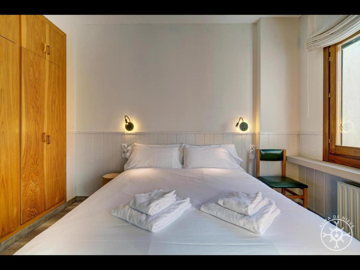 Maladeta De Alma De Nieve Apartment บาเกย์รา-เบเรต ภายนอก รูปภาพ
